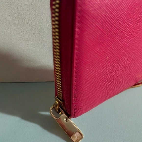 MCM Pink Leather Wallet w/ Gold Emblem - Picture 10 of 10